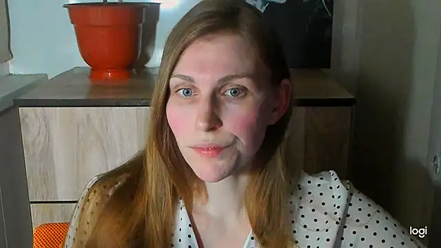Snapshot of JuliaMuuun chatting on 07-13-26, 07:49 JuliaMuuun online show from 07-13-26, 07:49