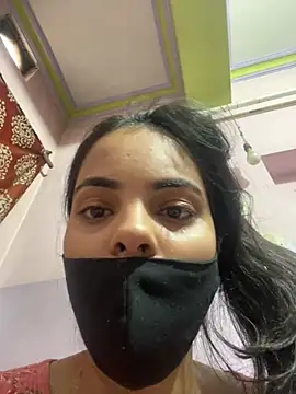 Snapshot of Sandhya_77 chatting on 06-03-26, 06:16 Sandhya 77 online show from 06-03-26, 06:16