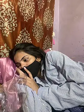 Snapshot of Sandhya_77 chatting on 07-11-26, 04:59 Sandhya 77 online show from 07-11-26, 04:59