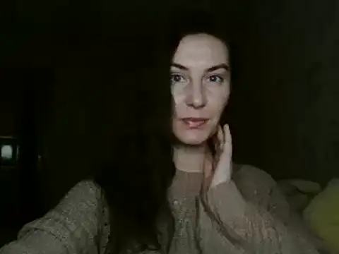 Snapshot of KatalinaQE chatting on 10-01-25, 04:51 KatalinaQE online show from 10-01-25, 04:51