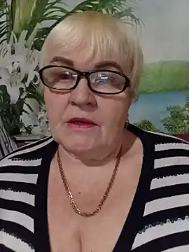 Snapshot of VioletSweet5566 chatting on 11-18-25, 01:37 VioletSweet5566 online show from 11-18-25, 01:37