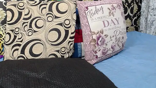 Ozimpho online show from 10-22-25, 06:51