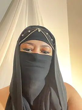 Amyraa  online show from 11-19-25, 01:11