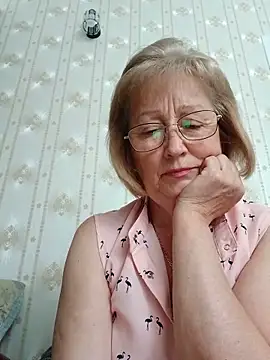 Snapshot of AlikaSwan5821 chatting on 06-09-26, 12:50 AlikaSwan5821 online show from 06-09-26, 12:50