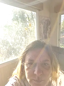 Misspapillon1840 online show from 11-22-25, 09:08