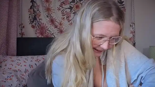 Daisyxoxo  online show from 11-30-25, 09:46