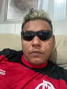 Nillsobluyy online show from 12-21-25, 04:03