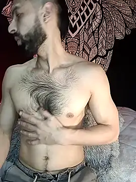 Snapshot of Enzo-wolf33 chatting on 09-15-25, 11:05 Enzo-wolf33 online show from 09-15-25, 11:05