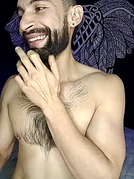 Snapshot of Enzo-wolf33 chatting on 09-18-25, 11:29 Enzo-wolf33 online show from 09-18-25, 11:29