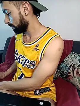 Snapshot of Enzo-wolf33 chatting on 10-07-25, 01:25 Enzo-wolf33 online show from 10-07-25, 01:25