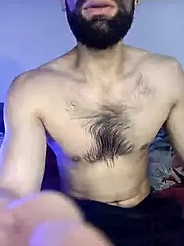 Snapshot of Enzo-wolf33 chatting on 10-18-25, 12:57 Enzo-wolf33 online show from 10-18-25, 12:57