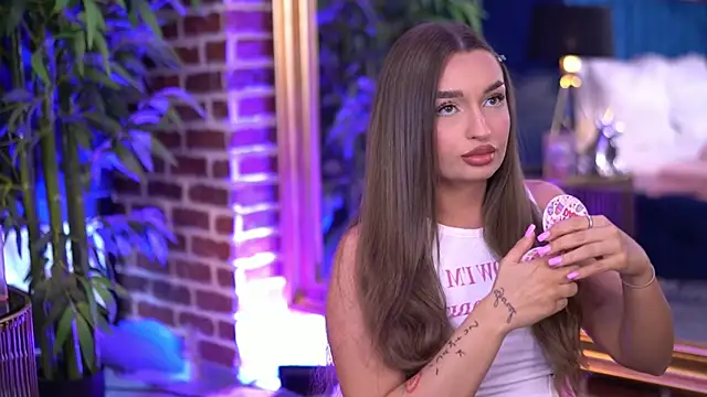 MillaSerene online show from 11-06-25, 06:14