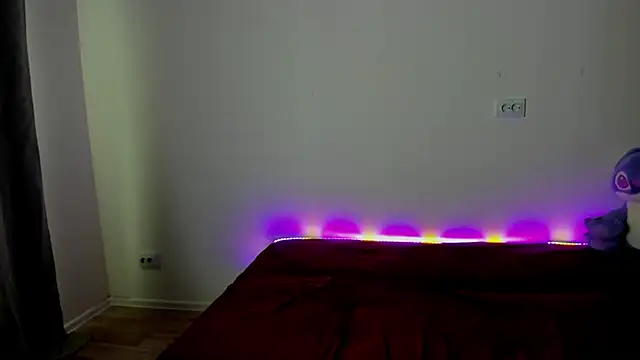 Snapshot of Alice_next_door chatting on 09-09-25, 12:15 Alice next door online show from 09-09-25, 12:15