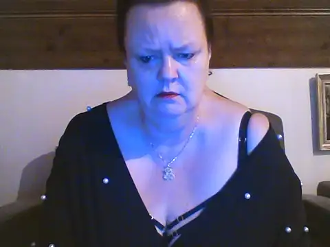 TiffanyMature online show from 04-04-26, 08:06