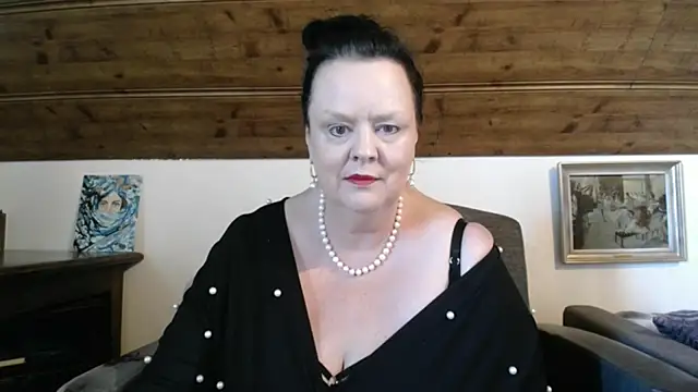Snapshot of TiffanyMature chatting on 04-27-26, 02:15 TiffanyMature online show from 04-27-26, 02:15