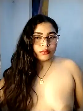 Snapshot of Diamily chatting on 02-05-26, 07:13 Diamily online show from 02-05-26, 07:13