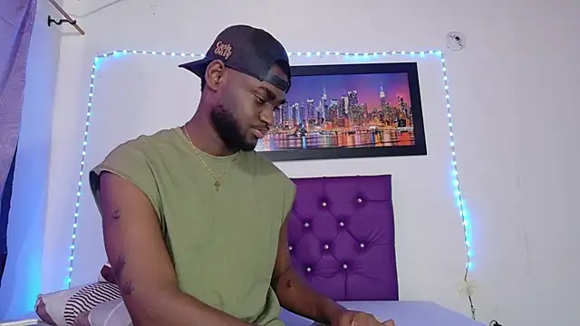 Snapshot of eebony_stallion chatting on 04-30-26, 07:53 eebony stallion online show from 04-30-26, 07:53
