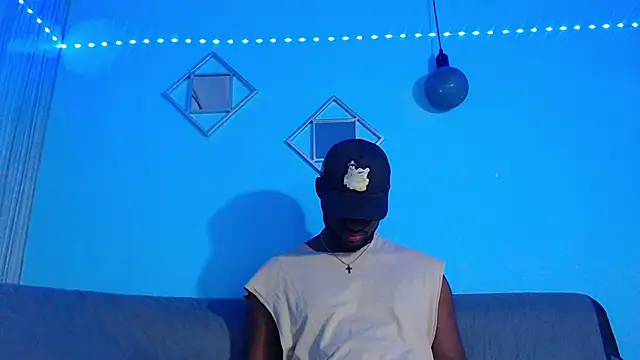 Snapshot of eebony_stallion chatting on 06-11-26, 03:15 eebony stallion online show from 06-11-26, 03:15