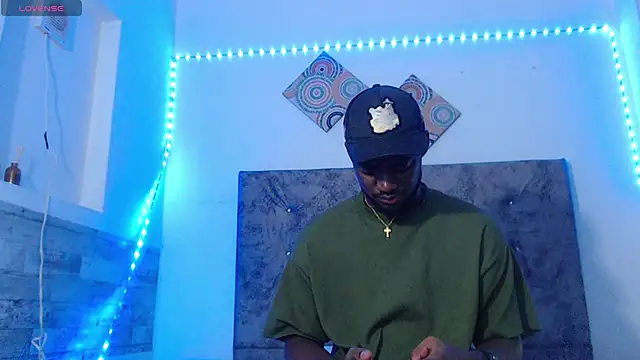 Snapshot of eebony_stallion chatting on 06-21-26, 02:58 eebony stallion online show from 06-21-26, 02:58