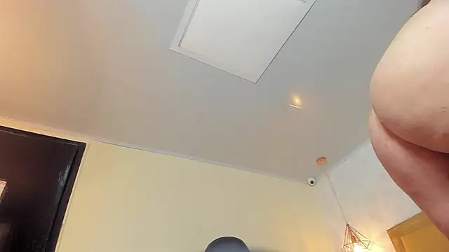 MELISSAROUGE online show from 05-12-26, 07:33