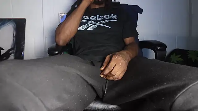 Snapshot of zaddytrey chatting on 07-11-26, 07:27 zaddytrey online show from 07-11-26, 07:27
