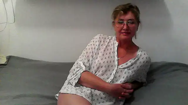 IrynaMolbertx online show from 09-23-25, 07:17
