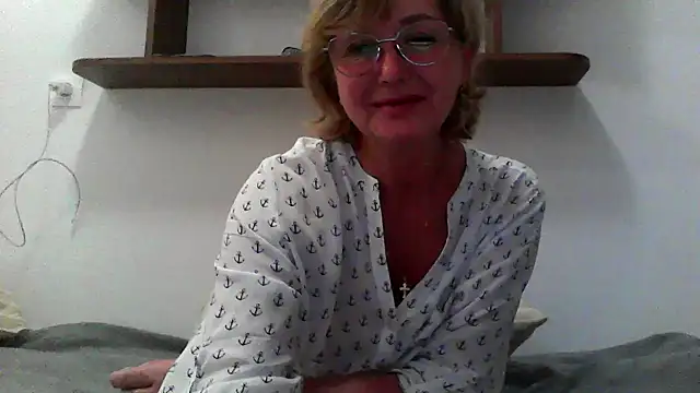 IrynaMolbertx online show from 09-24-25, 07:39