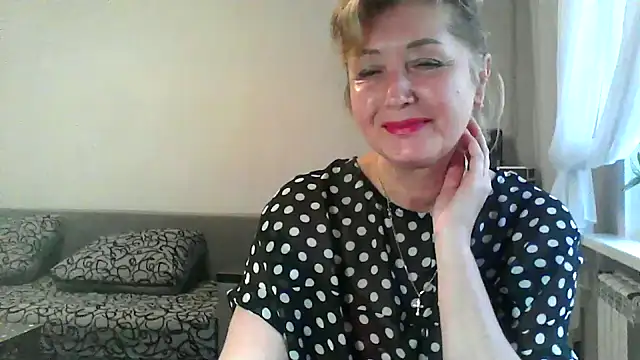 IrynaMolbertx online show from 10-15-25, 08:14