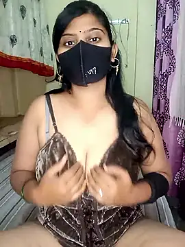 reena502 online show from 02-08-26, 01:09