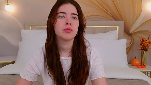 KimberlyBond online show from 10-07-25, 03:09