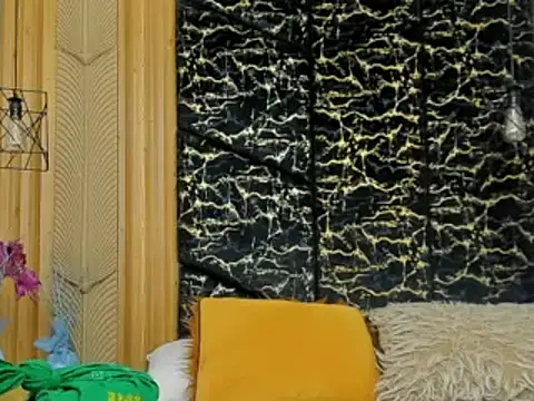 MiaCours online show from 03-22-26, 01:47