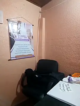 Mia-Glow online show from 11-10-25, 12:59