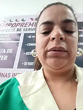 Mia-Glow online show from 12-15-25, 12:09