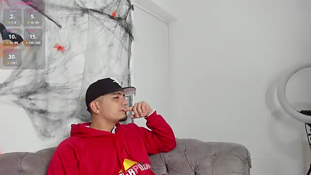 Snapshot of OwenStonne_ chatting on 10-24-25, 04:20 OwenStonne online show from 10-24-25, 04:20