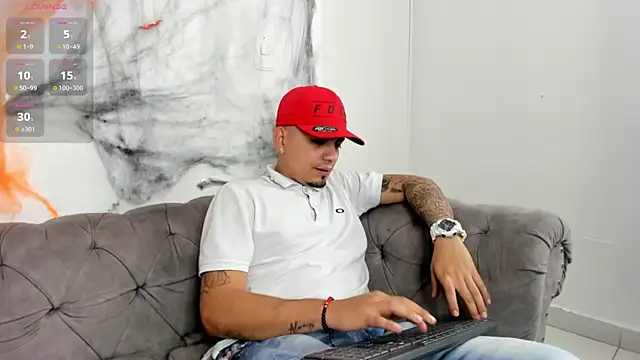 Snapshot of OwenStonne_ chatting on 11-03-25, 04:03 OwenStonne online show from 11-03-25, 04:03