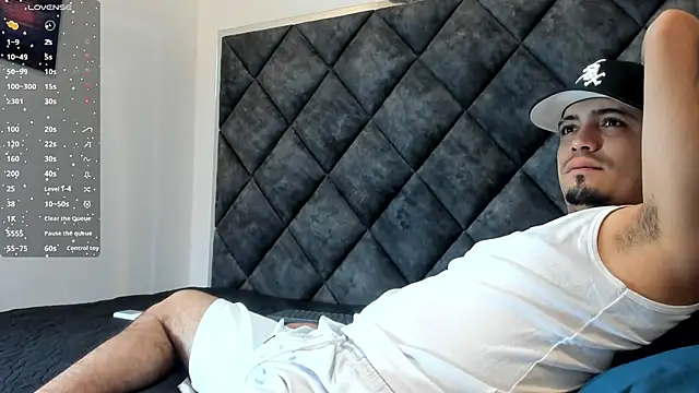 Snapshot of OwenStonne_ chatting on 11-15-25, 12:56 OwenStonne online show from 11-15-25, 12:56