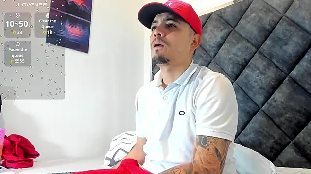 Snapshot of OwenStonne_ chatting on 11-20-25, 12:05 OwenStonne online show from 11-20-25, 12:05