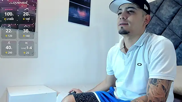 Snapshot of OwenStonne_ chatting on 11-21-25, 12:15 OwenStonne online show from 11-21-25, 12:15