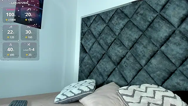 Snapshot of OwenStonne_ chatting on 11-25-25, 12:16 OwenStonne online show from 11-25-25, 12:16