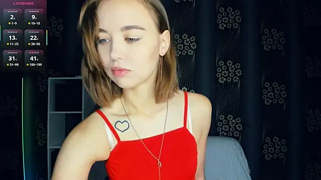 Snapshot of KayleenCurtis chatting on 07-10-26, 04:39 KayleenCurtis online show from 07-10-26, 04:39