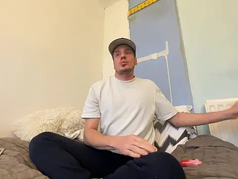 shyandchilling online show from 02-12-26, 03:40