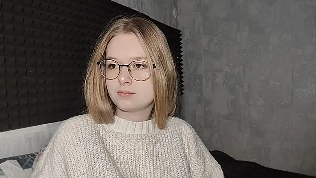 LiaVibes online show from 02-24-26, 07:39