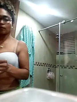 BiiancaEstradaa online show from 09-18-25, 09:39