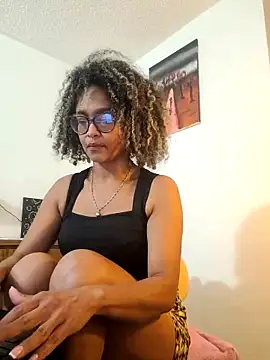 BiiancaEstradaa online show from 02-06-26, 01:32