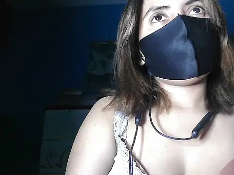 meghbalikargolponoy09 online show from 11-21-25, 05:33