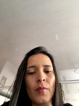 Mia jhoonson online show from 11-23-25, 08:41