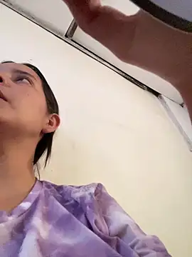 Mia jhoonson online show from 04-01-26, 07:44