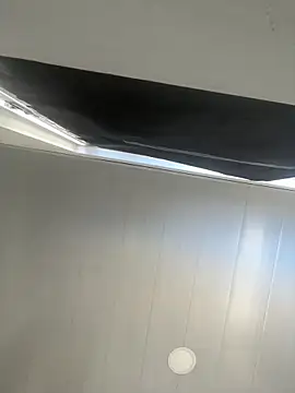 Snapshot of prayingtothesky chatting on 11-13-25, 04:50 prayingtothesky online show from 11-13-25, 04:50