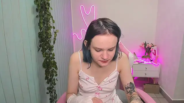 Elieiza xo online show from 11-12-25, 02:45