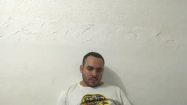 Snapshot of Ana_ThiagoxX chatting on 05-16-26, 12:07 Ana ThiagoxX online show from 05-16-26, 12:07